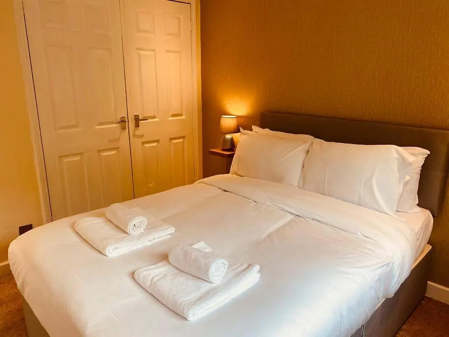 Comfy House With Parking For Multiple Vehicles Villa Cardiff 0*,