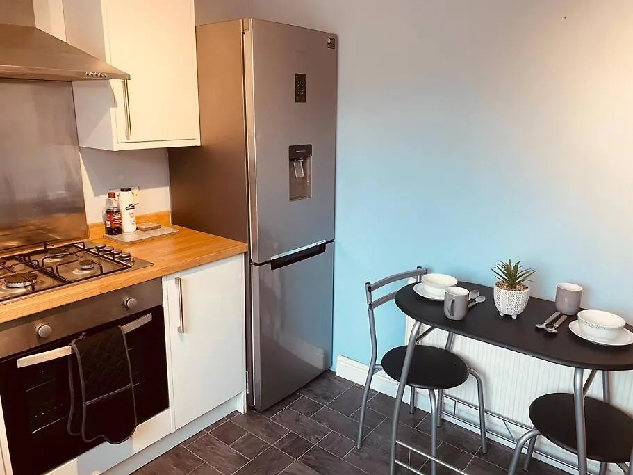 Holiday home Comfy House With Parking For Multiple Vehicles Villa Cardiff